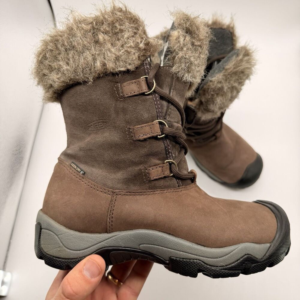 KEEN Helena Women's Waterproof Insulated Leather Boots Faux Fur Lace Up Size 7.5